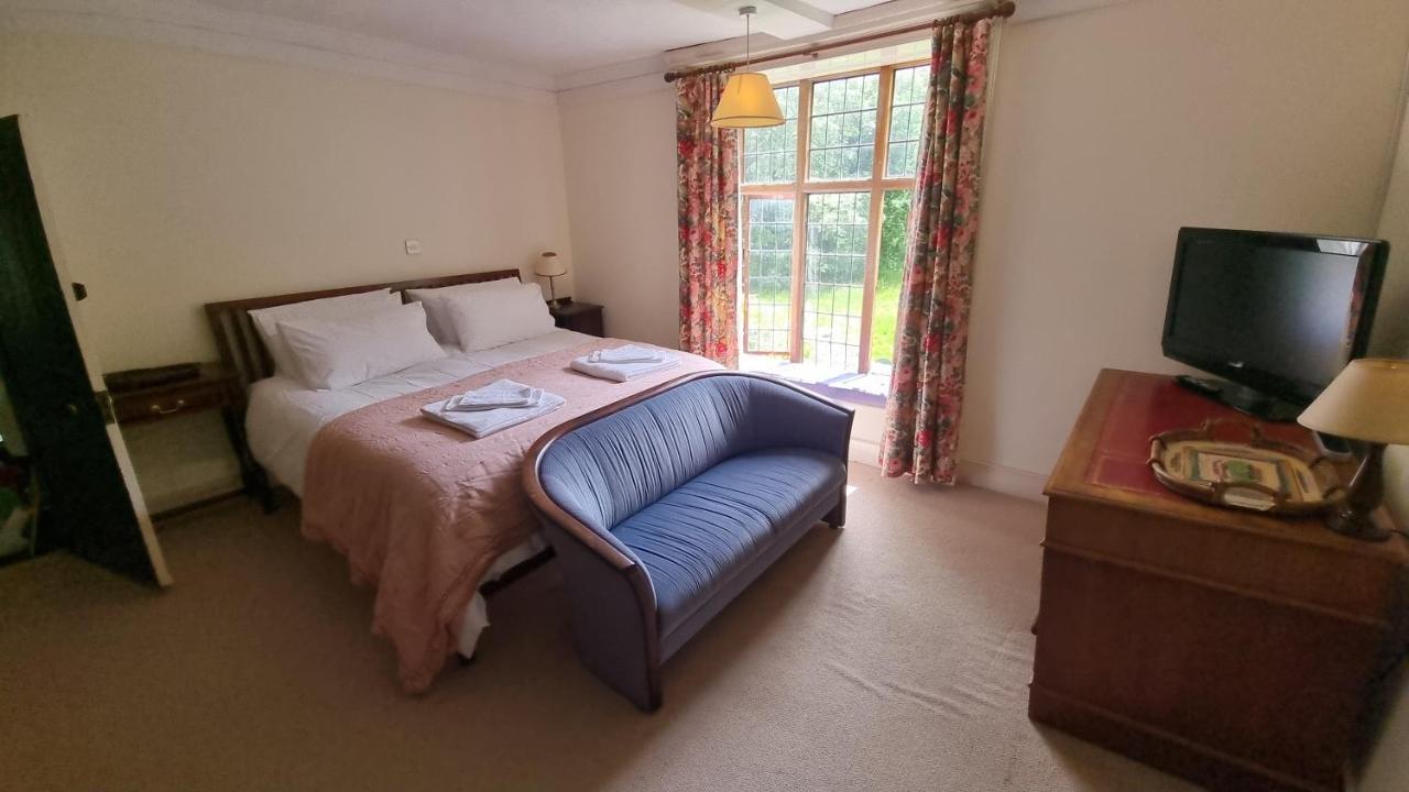 Old Manor House Bed & Breakfast เชพเพอร์ตัน ภายนอก รูปภาพ
