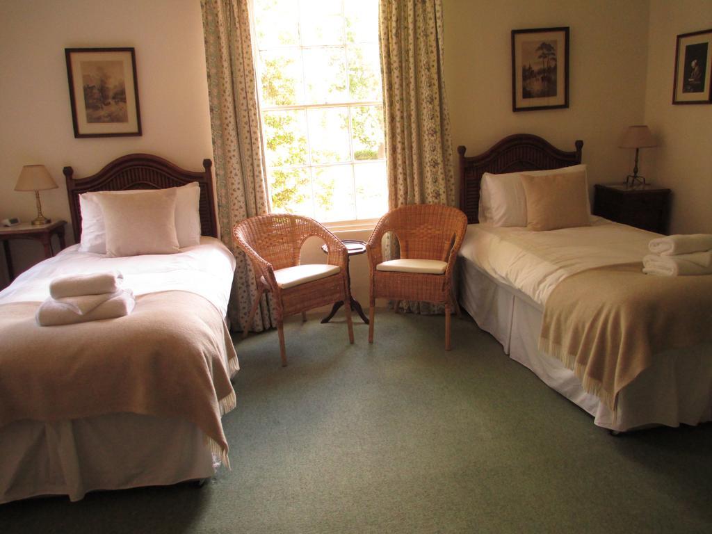 Old Manor House Bed & Breakfast เชพเพอร์ตัน ห้อง รูปภาพ